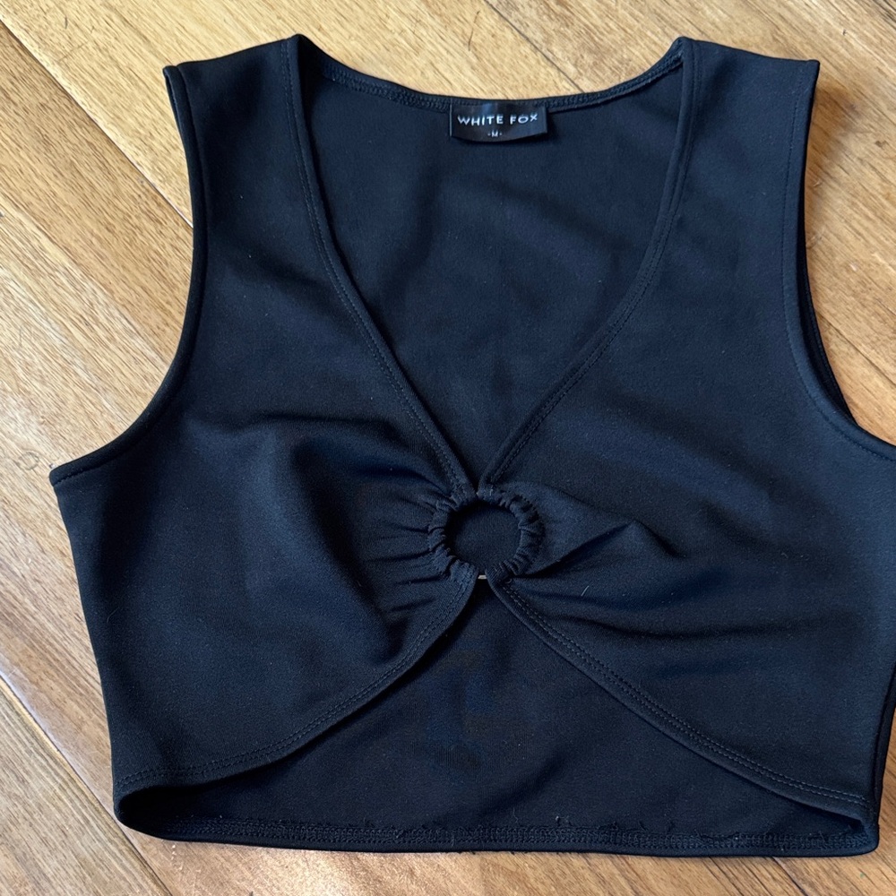 White Fox Boutique Black Twist Front Tank Top - Picture 1 of 4